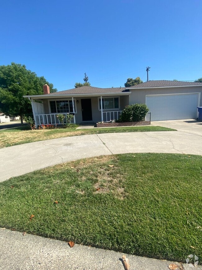 Building Photo - Atwater Central location near Shopping and... Rental