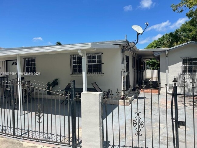Building Photo - 15530 SW 308th St Unit D