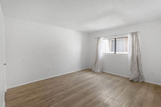 Photo - Chatsworth Rent This Now Unidad E8GHT
