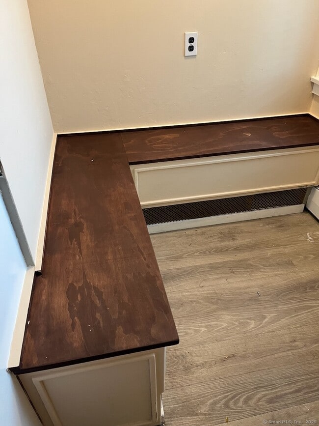 Photo - 568 Danbury Rd Unidad White House, 1st Floor