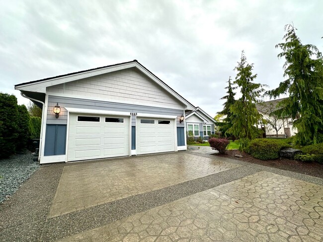 Building Photo - 4448 Castlerock Dr