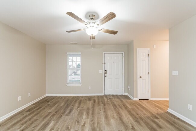 Photo - 821 Skinner Dr