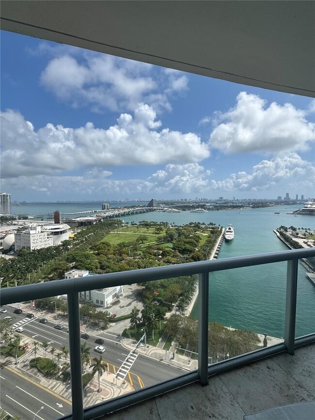 Building Photo - 888 Biscayne Blvd Unit 2211