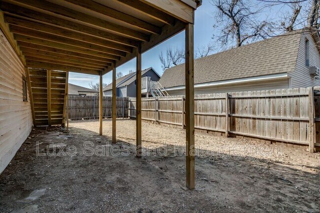 Photo - 119 NW 27th St