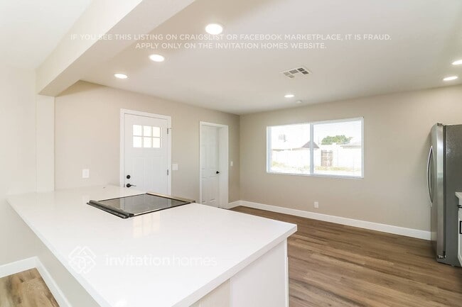 Photo - 3402 W Charter Oak Rd