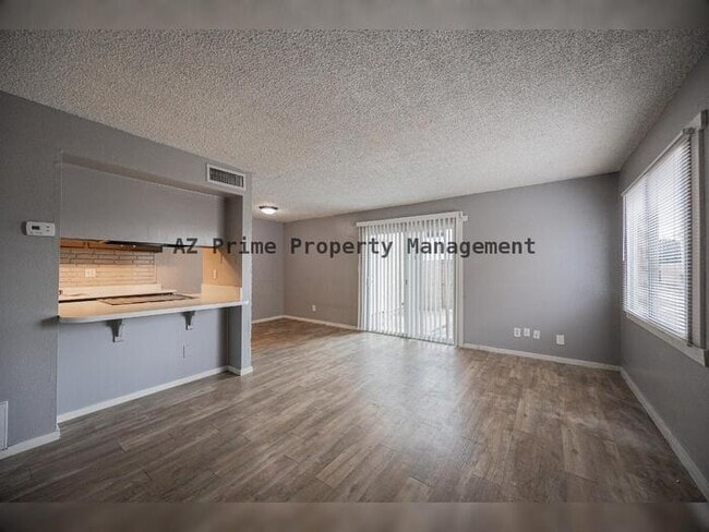 Photo - 5440 W Belleview St