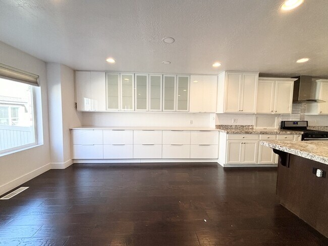Photo - 5052 Moray Ct
