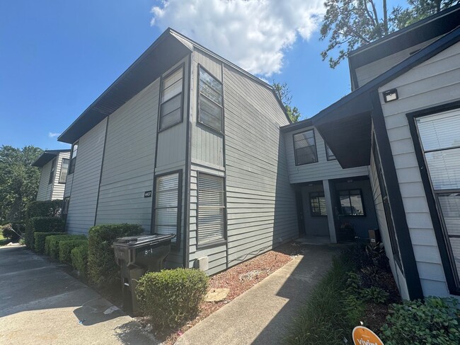Building Photo - 3/2 in Marchwood ! Rental