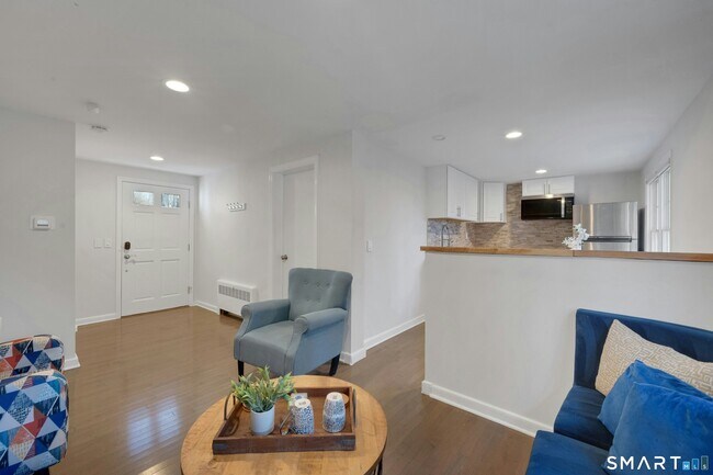 Photo - 4 Whitney St