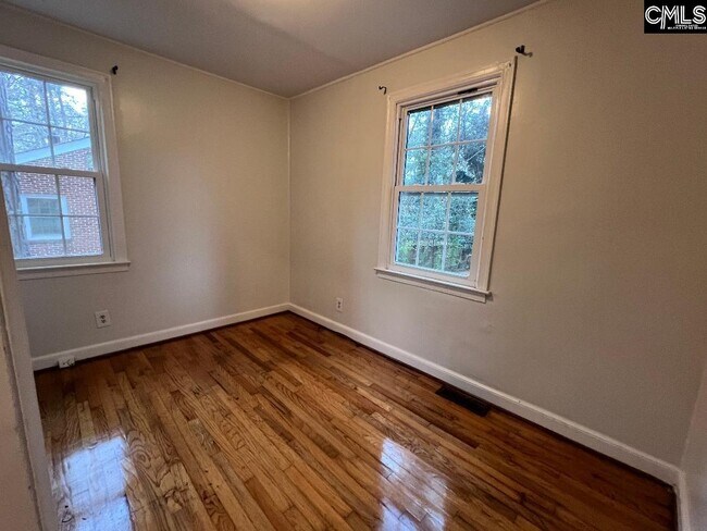 Photo - 612 S Beltline Blvd