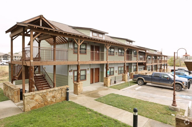 Photo - Energy Lodge Kenedy