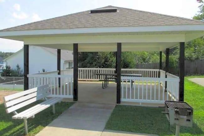 Beaver Hollow Apartments