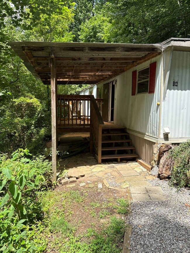 Building Photo - Nice 2 Bed in Candler