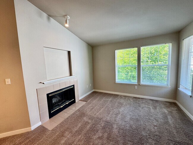 Photo - A must-see home in a desirable Kenmore location! Unit E301