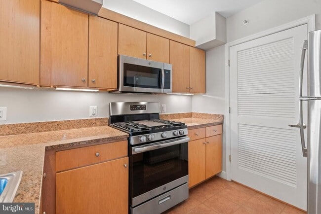 Photo - 631 D St NW Unit 1037