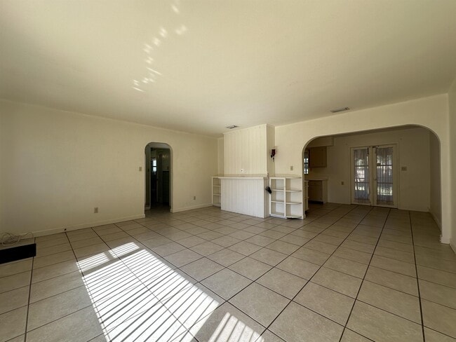 Photo - 501 Ridge Manor Dr