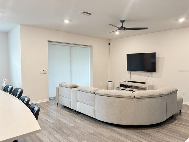 Photo - 4538 Emprise Way