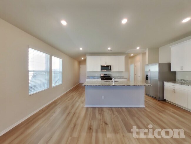 Photo - 5104 Saddle Clb Dr