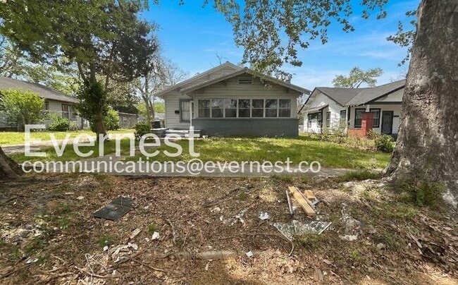 Building Photo - 504 Francis Pl SW