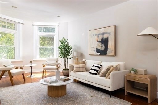 Photo - 1898 Beacon St Unidad 4