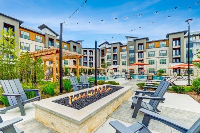 Photo - Oxly at The Merc