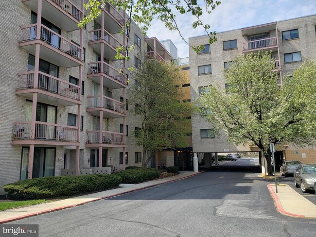 Photo - 130 Slade Ave Unit 511