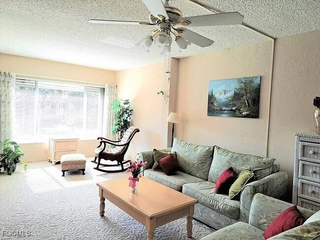 Photo - 2264 Winkler Ave Unidad 207