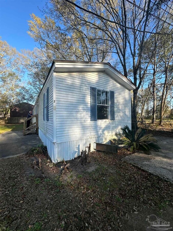 Photo - 2866 Pine Forest Rd
