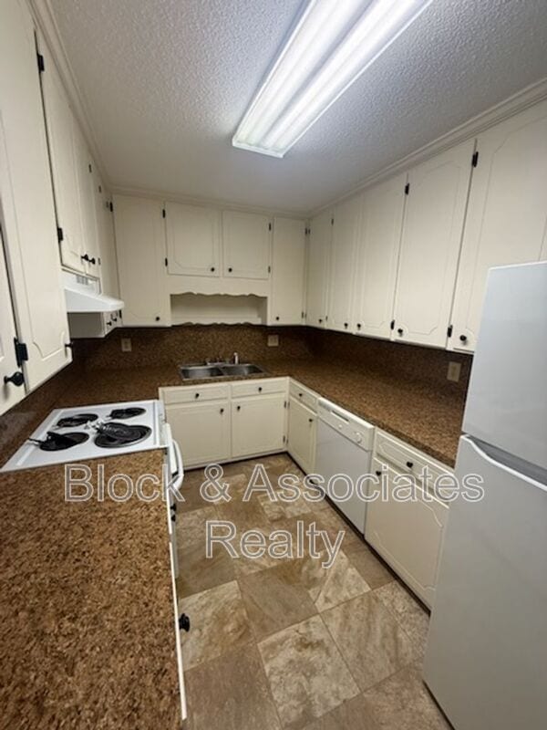 Photo - 629 Mountain Rd Unit Apt. B
