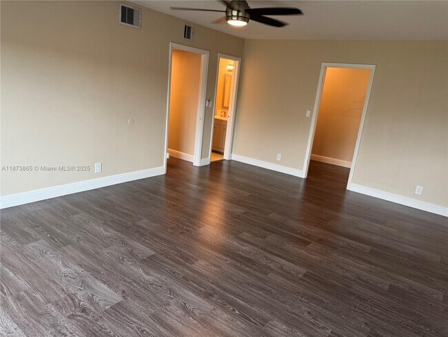 Photo - 9450 SW 61st Way