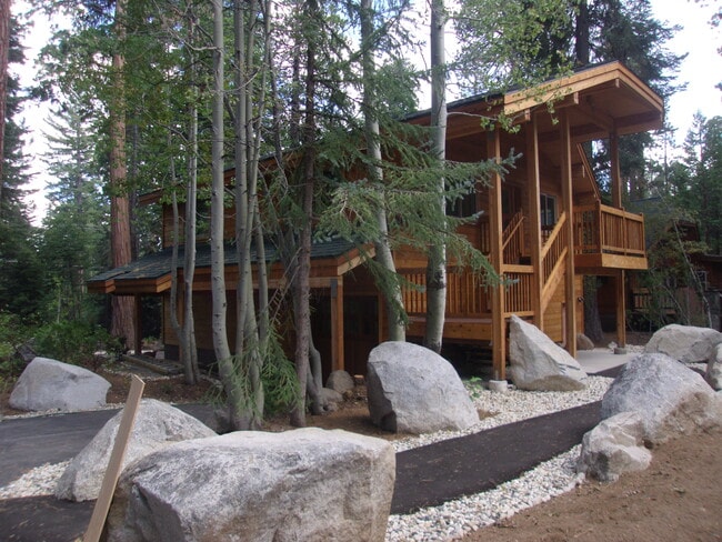 Building Photo - 715 W Lake Blvd Unit The TREE HOUSE