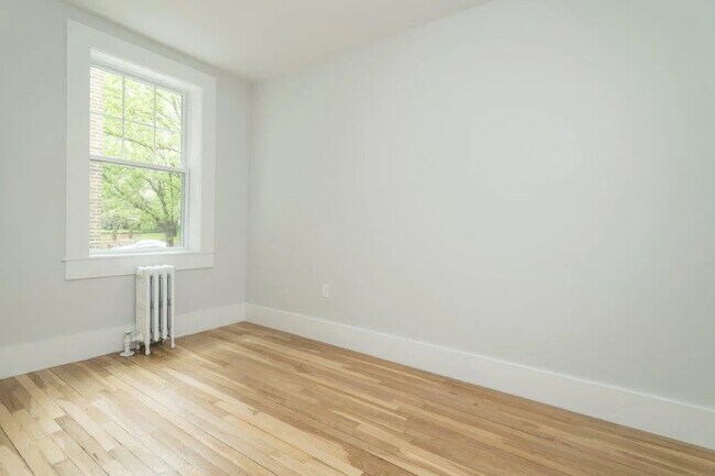 Photo - 260 Chestnut Hill Ave