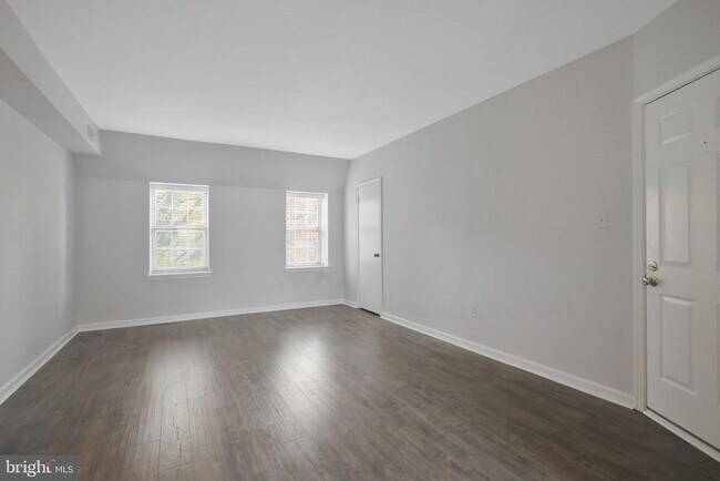 Photo - 1804 Queens Ln Unidad 4-207