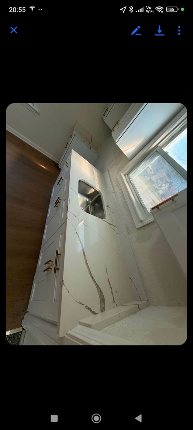 Building Photo - 4346 Rockland Dr