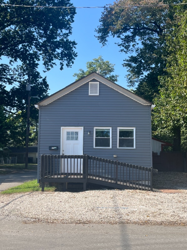 Building Photo - 417 E 18th St