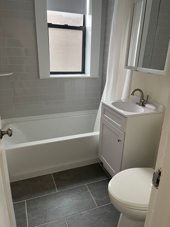 Photo - PACKADS CORNER BU STUDIO WITH ALCOVE Utilities included EASY CHOICE!!!