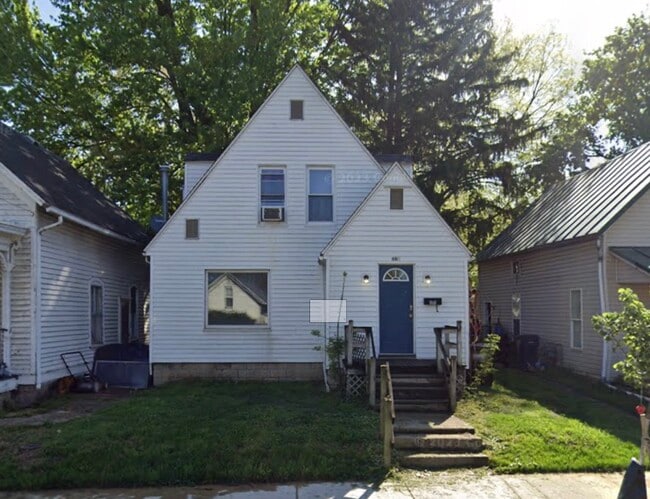 Building Photo - 608 N Sandusky St Rental