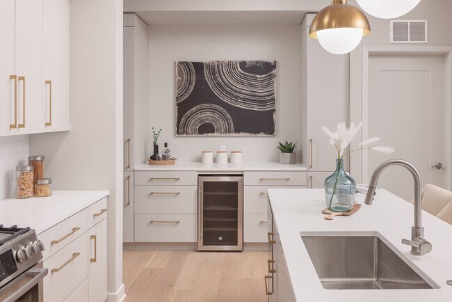 Photo - 51 France | Boutique Living