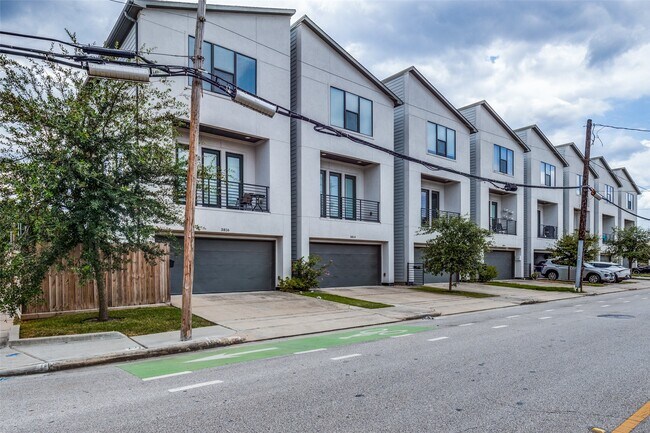 Building Photo - 3814 Leeland St Rental