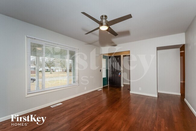 Photo - 2415 Cambridge Dr