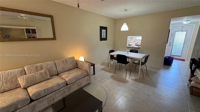 Building Photo - 8280 Sunrise Lakes Blvd Unit 205