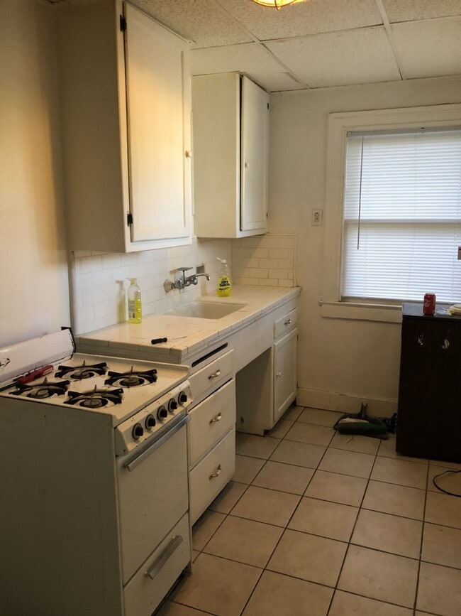 Building Photo - 393 N Euclid Ave Rental