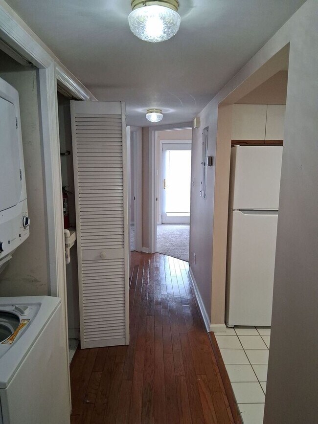 Photo - MOVE IN SPECIAL FOR DECEMBER 2025. Laurel Villas Condominiums. $2700/month rent includes 2 assign... Unit 203