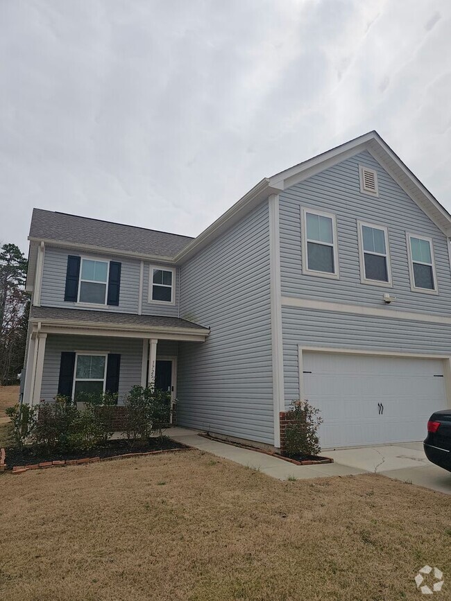 Building Photo - Beautiful Like-New Home in Stanfield