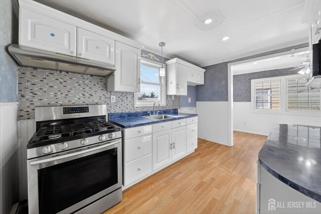 Photo - 114 Larch St