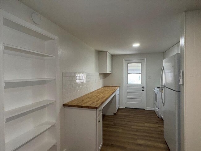Photo - 1801 N Taylor Rd