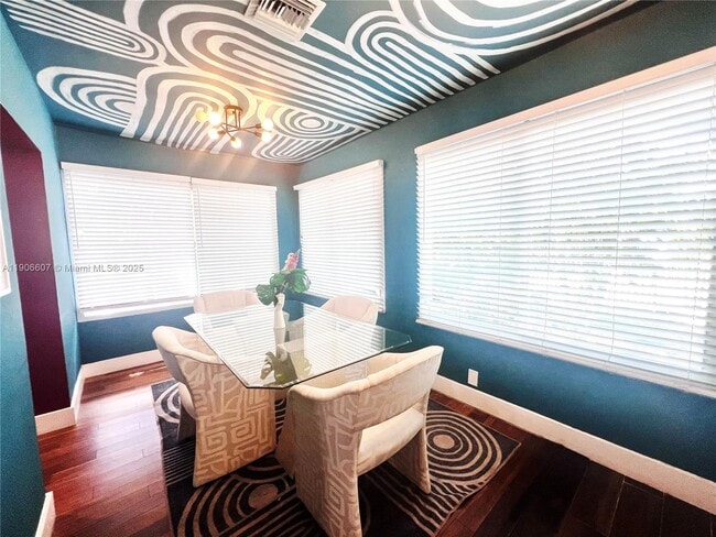 Photo - 324 NW 52nd St