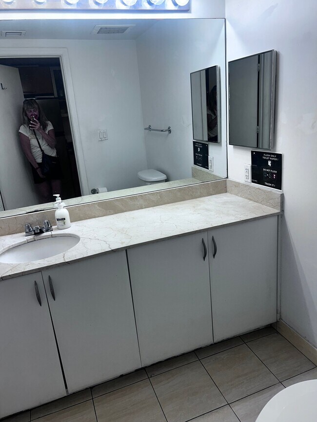1850 N Bayshore Dr Unit 1707