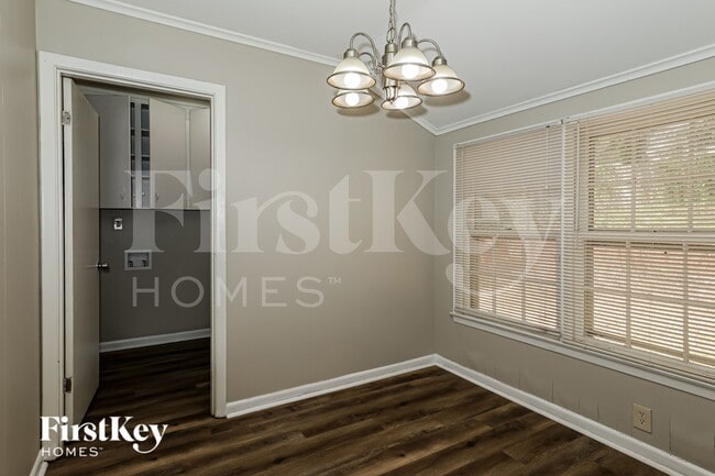 Photo - 3605 Carriage Way