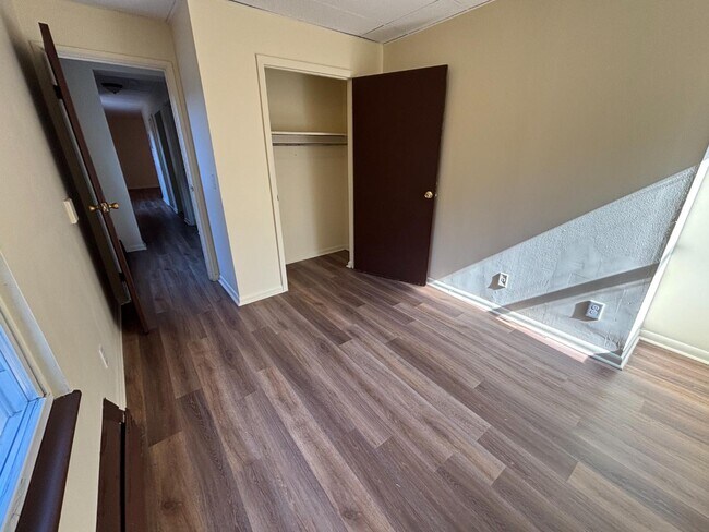 Photo - 409 Findlay St